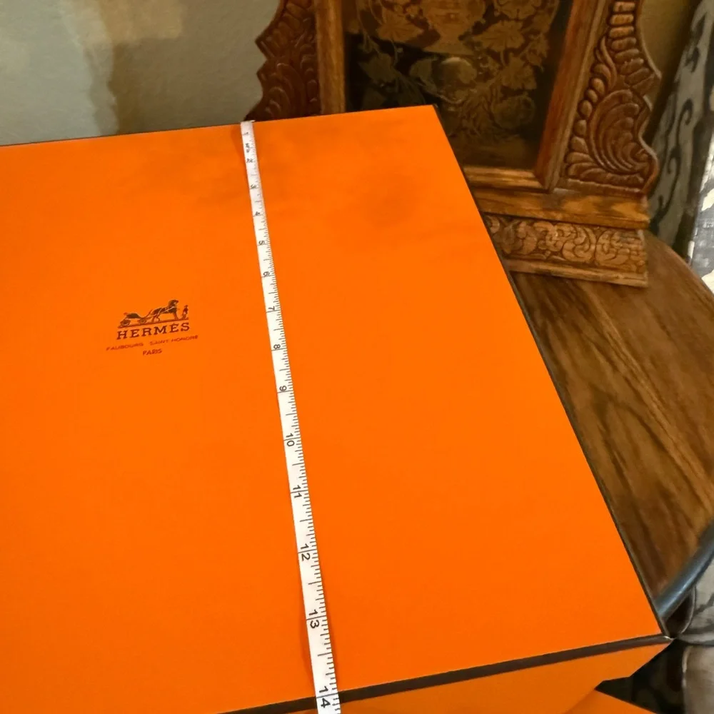 Hermes Large Gift Box - Picture 4 of 5